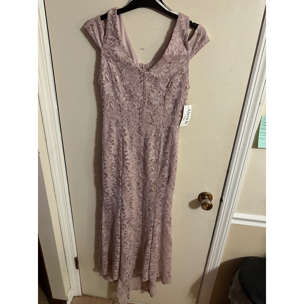 Alexa B Nites Women's Lace Sequin Cold Shoulder V Neck Mermaidcore Gown Dress 10
